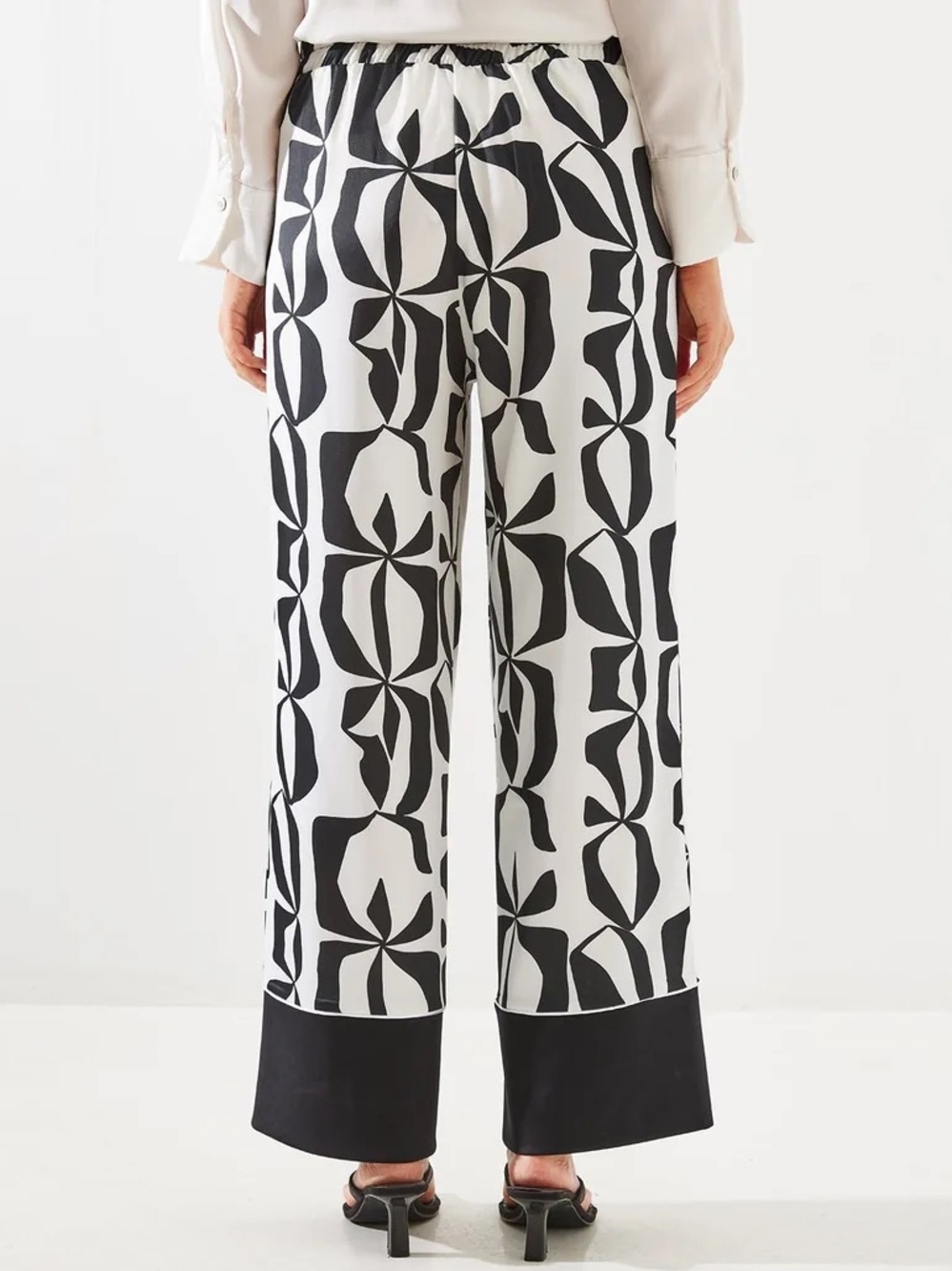 Nwt 🏷️ Zara Satin Trousers